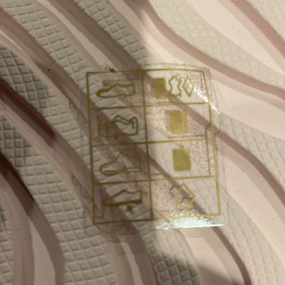 Michael Kors Pink and Tan Women's Sneakers size 7 new without box - Picture 7 of 8